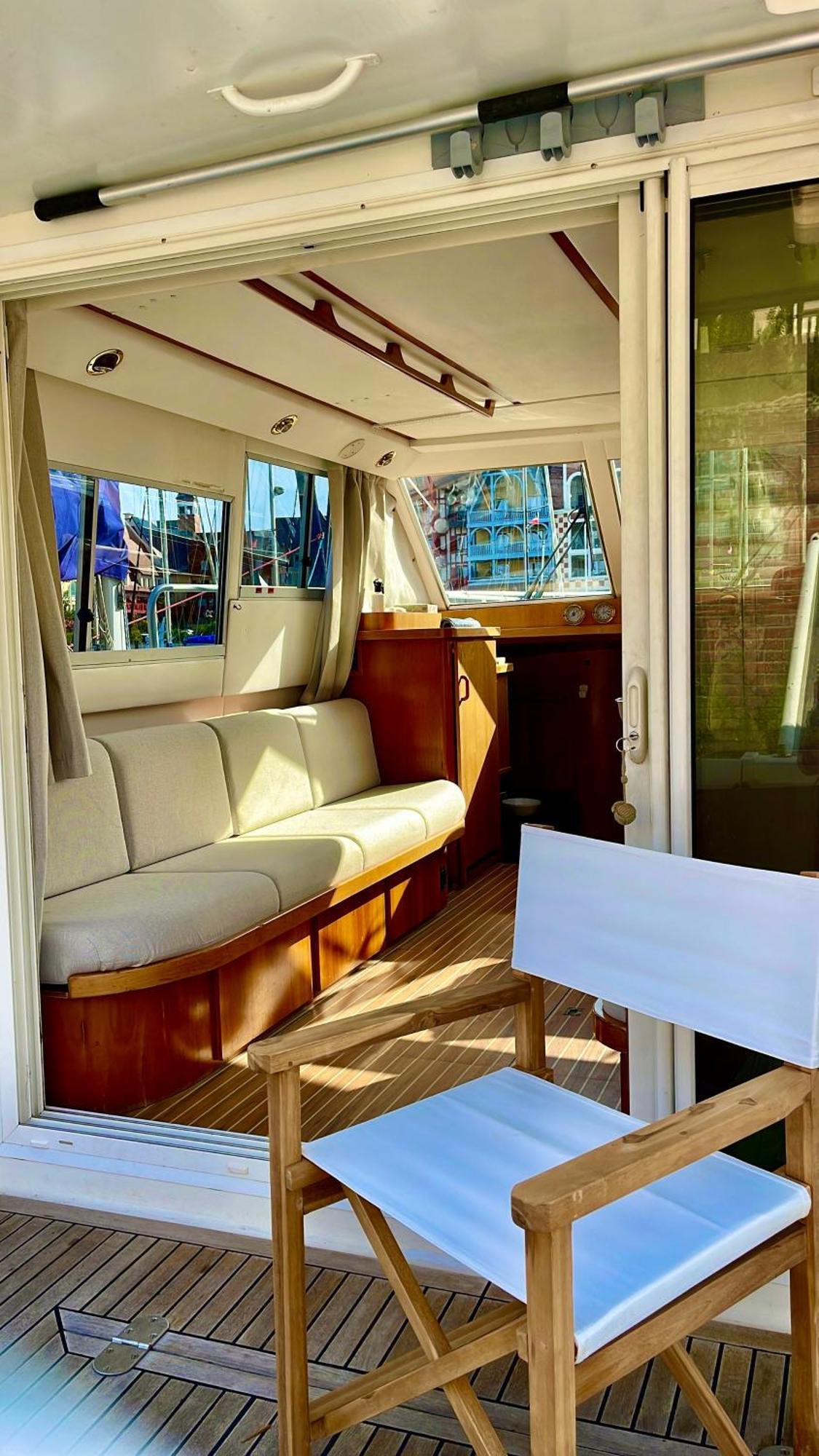 Yacht ドーヴィル エクステリア 写真