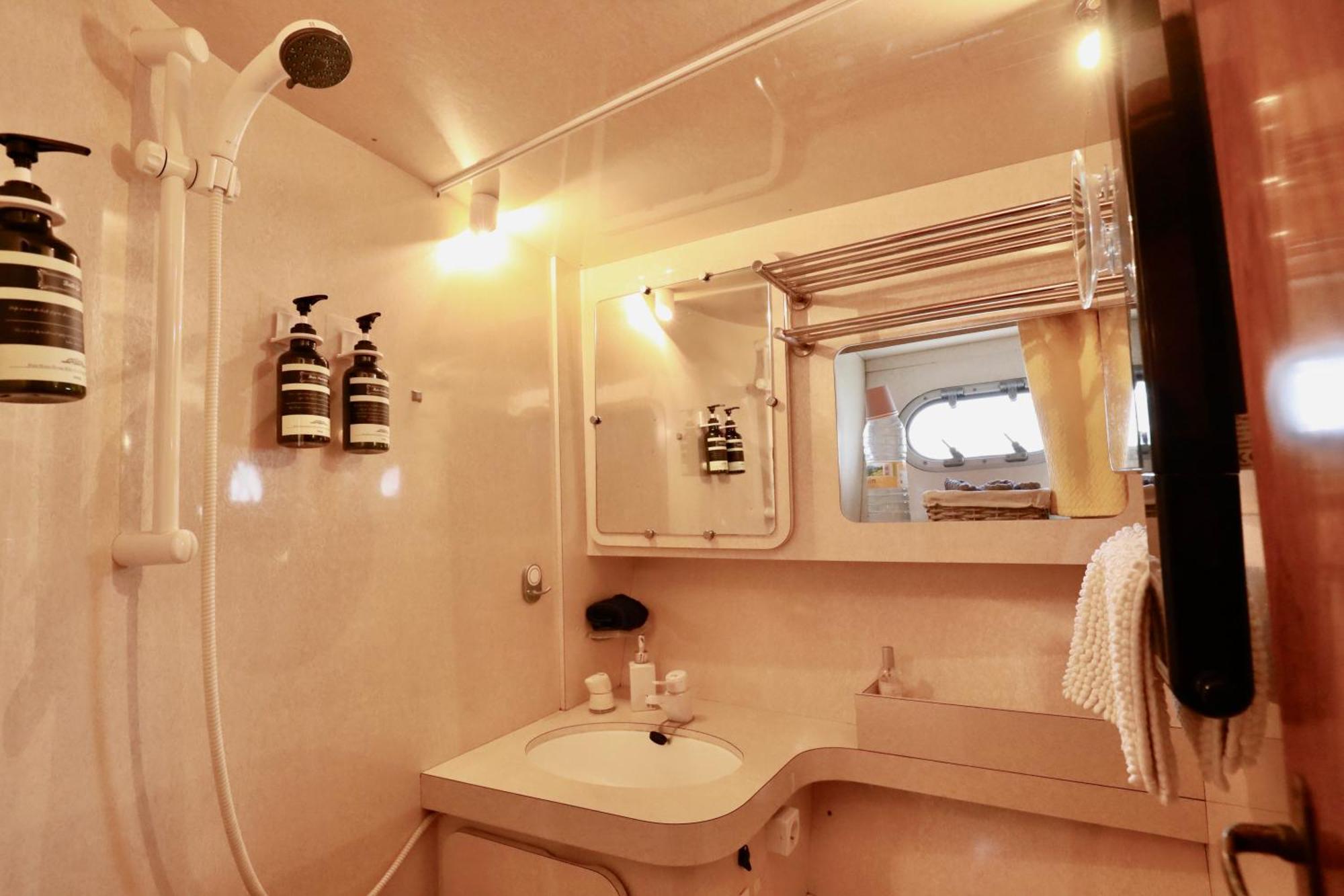 Yacht ドーヴィル エクステリア 写真